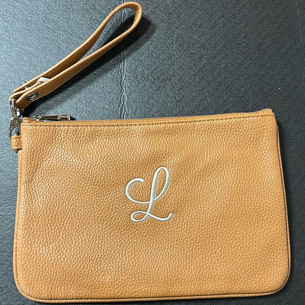Thirty-One Jewell zipper pouch Pebbled, Embroidered “L”